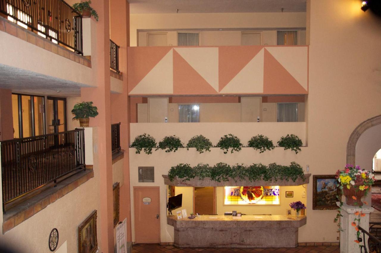 Barcelona Suites Albuquerque Exterior foto